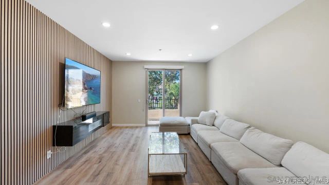 8301 Rio San Diego DR 7, San Diego, CA 92108