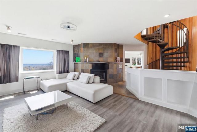 36 Mountainside Park Terrace, Montclair, NJ 07043