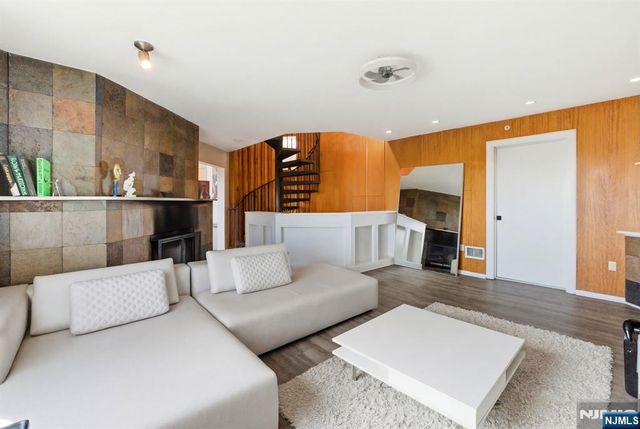 36 Mountainside Park Terrace, Montclair, NJ 07043