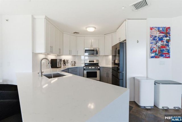 36 Mountainside Park Terrace, Montclair, NJ 07043