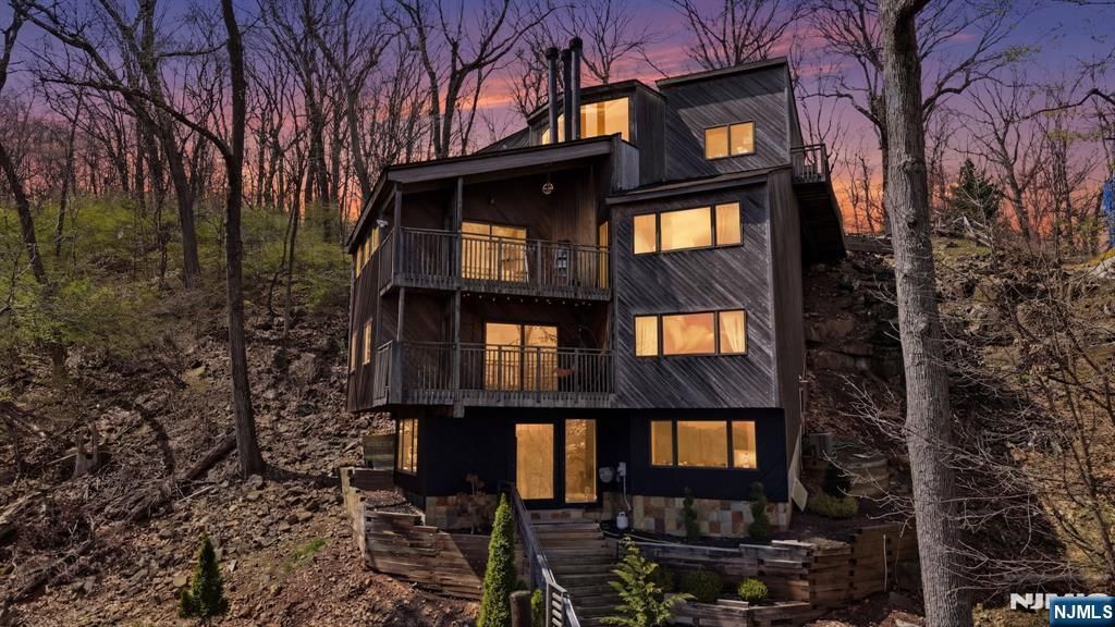 36 Mountainside Park Terrace, Montclair, NJ 07043