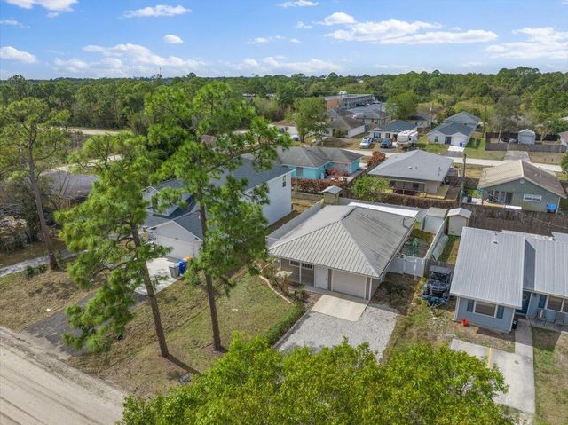 2135 87th Avenue, Vero Beach, FL 32966