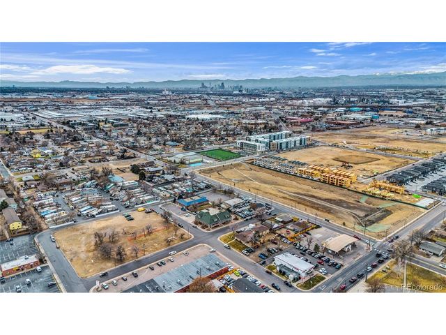 6322 Ivanhoe St, Commerce City, CO 80022