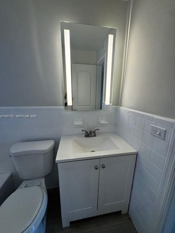 1310 W 29th St 31, Hialeah, FL 33012