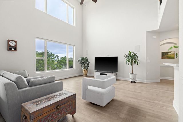 615 Glacial Stream LN, Cedar Park, TX 78613