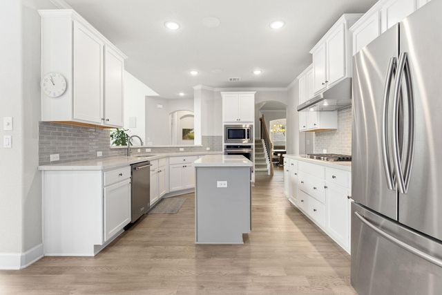 615 Glacial Stream LN, Cedar Park, TX 78613