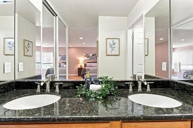 148 Valley Oak Ln, Vallejo, CA 94591