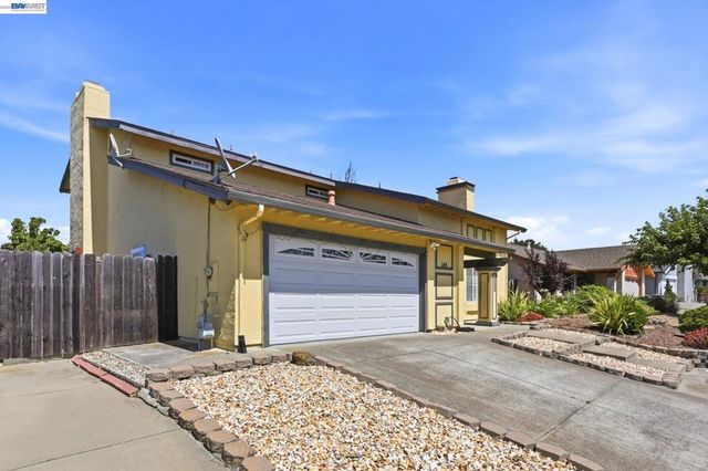 148 Valley Oak Ln, Vallejo, CA 94591