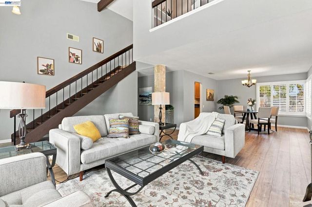 148 Valley Oak Ln, Vallejo, CA 94591