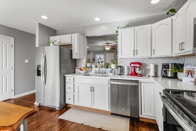 1404 Bluegrass Lane, Champaign, IL 61822