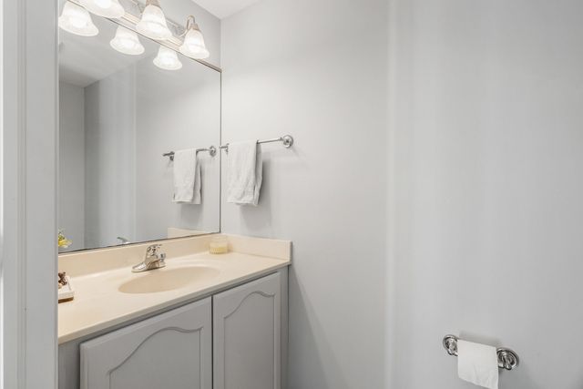 1404 Bluegrass Lane, Champaign, IL 61822