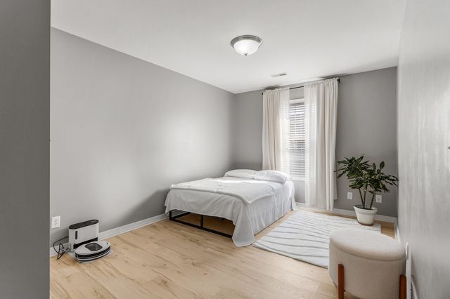 1404 Bluegrass Lane, Champaign, IL 61822