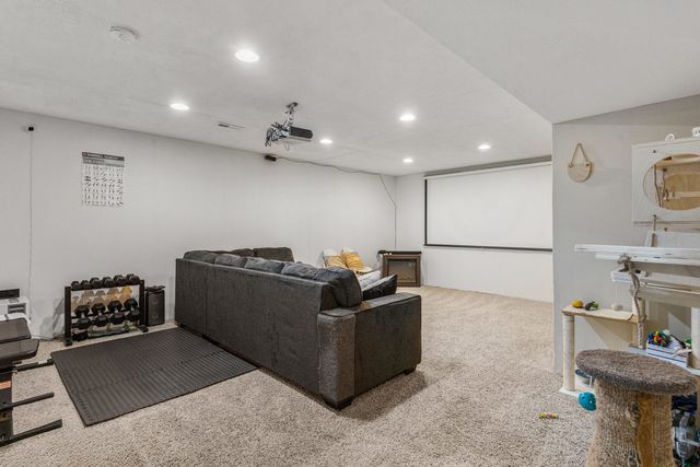 1404 Bluegrass Lane, Champaign, IL 61822