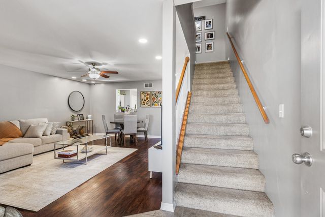 1404 Bluegrass Lane, Champaign, IL 61822