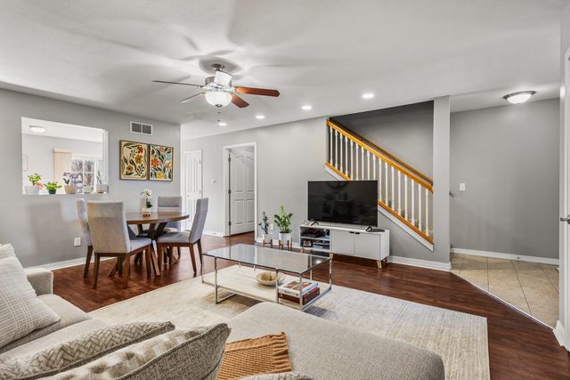 1404 Bluegrass Lane, Champaign, IL 61822