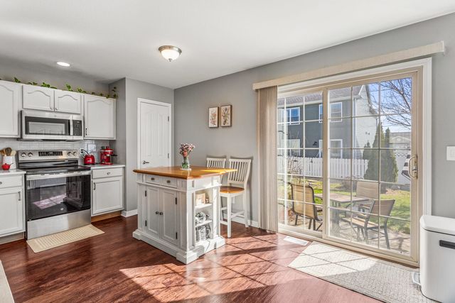 1404 Bluegrass Lane, Champaign, IL 61822