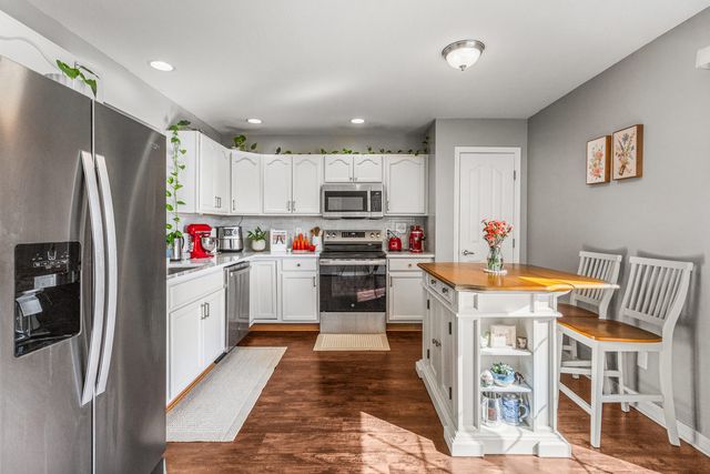 1404 Bluegrass Lane, Champaign, IL 61822