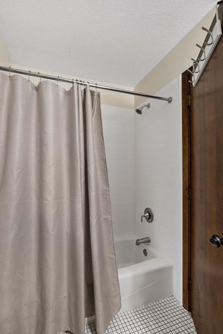 1320 Norcrest Avenue N, Stillwater, MN 55082