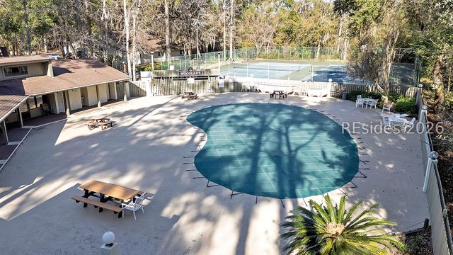 96 Mathews Dr Apt 142, Hilton Head Island, SC 29926