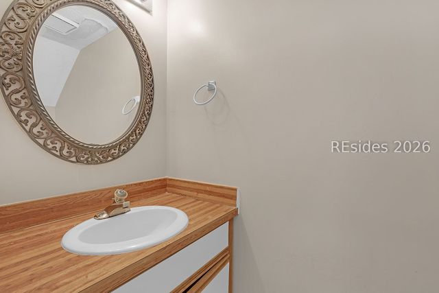 96 Mathews Dr Apt 142, Hilton Head Island, SC 29926