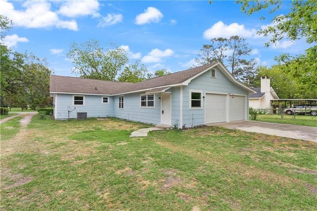 633 Blythe Island Drive, Brunswick, GA 31523