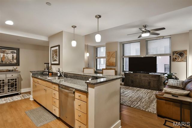 314 Broadway St Louis, Missouri 6310 N 905, St Louis, MO 63102