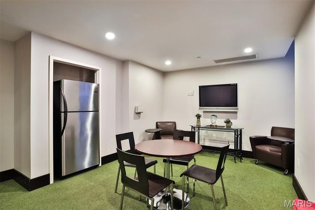 314 Broadway St Louis, Missouri 6310 N 905, St Louis, MO 63102