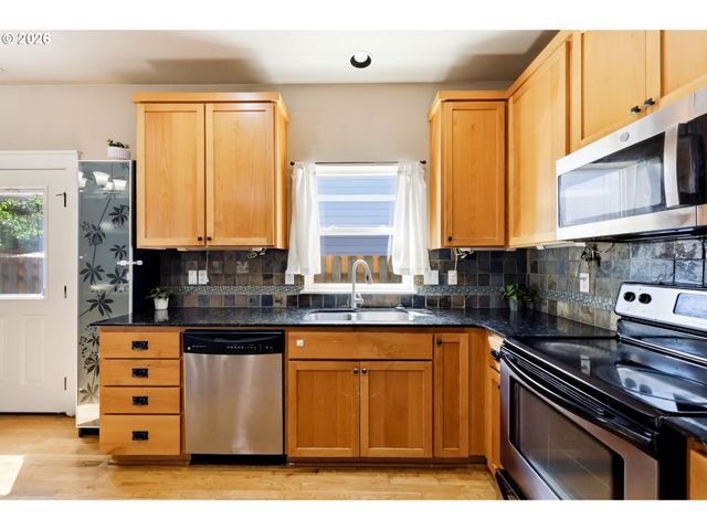 2597 Se 105TH Ave, Portland, OR 97266