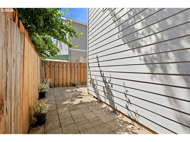 2597 Se 105TH Ave, Portland, OR 97266