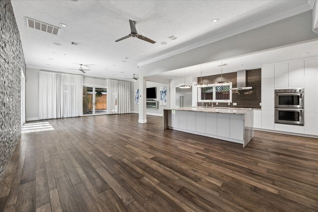 14855 Perthshire Road, Houston, TX 77079