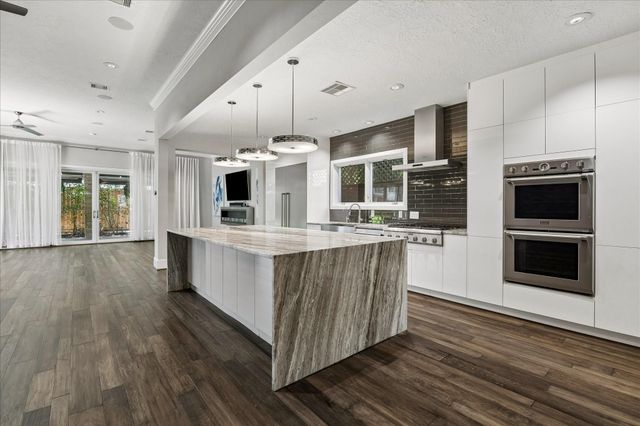 14855 Perthshire Road, Houston, TX 77079