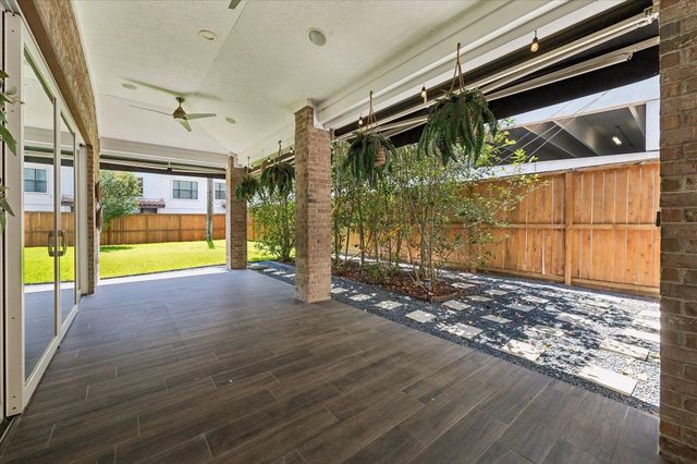 14855 Perthshire Road, Houston, TX 77079