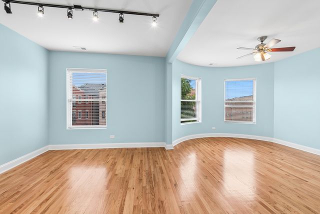 4614 S CALUMET Avenue 3S, Chicago, IL 60653