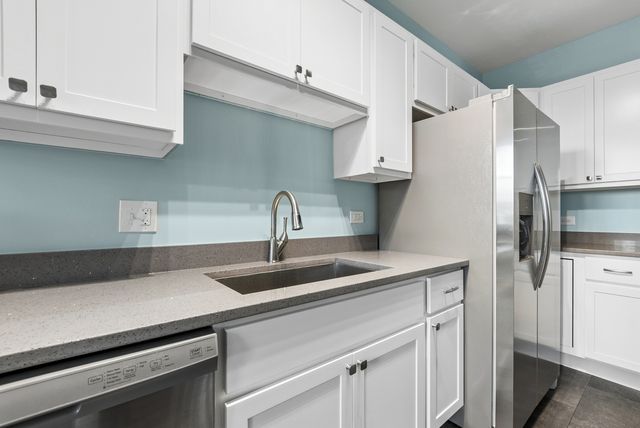 4614 S CALUMET Avenue 3S, Chicago, IL 60653