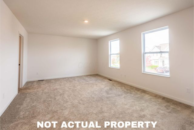 39 Hemingway Avenue, Ashville, OH 43103