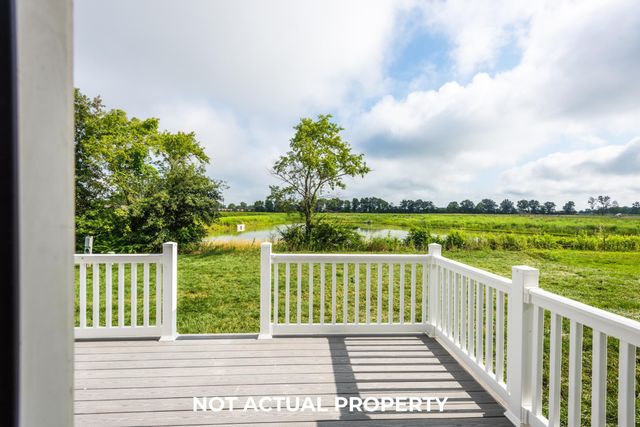 39 Hemingway Avenue, Ashville, OH 43103