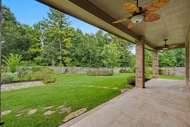 187 Wade Pointe Drive, Montgomery, TX 77316