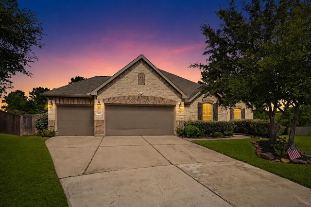 187 Wade Pointe Drive, Montgomery, TX 77316