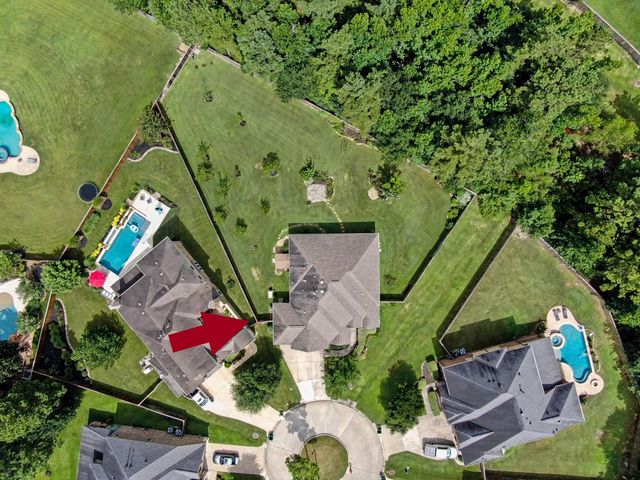 187 Wade Pointe Drive, Montgomery, TX 77316