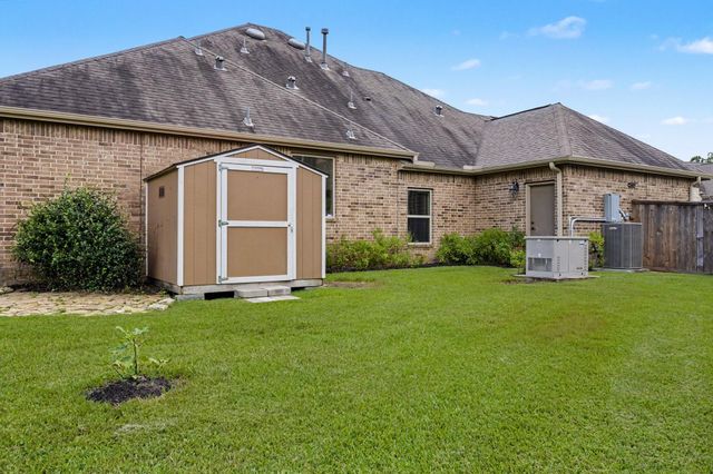 187 Wade Pointe Drive, Montgomery, TX 77316