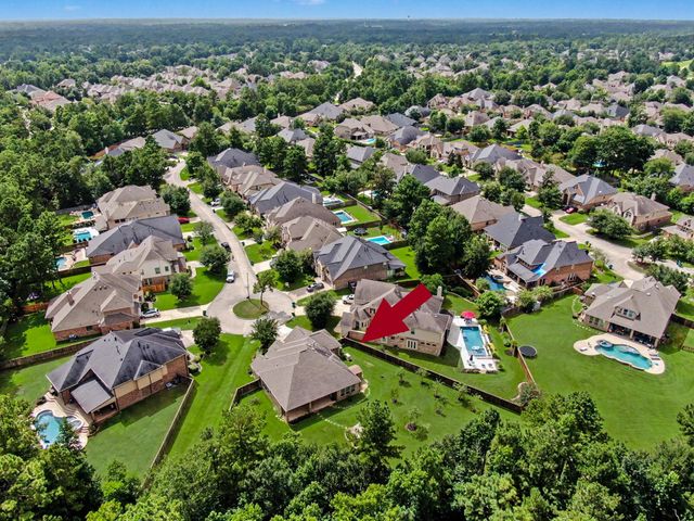 187 Wade Pointe Drive, Montgomery, TX 77316