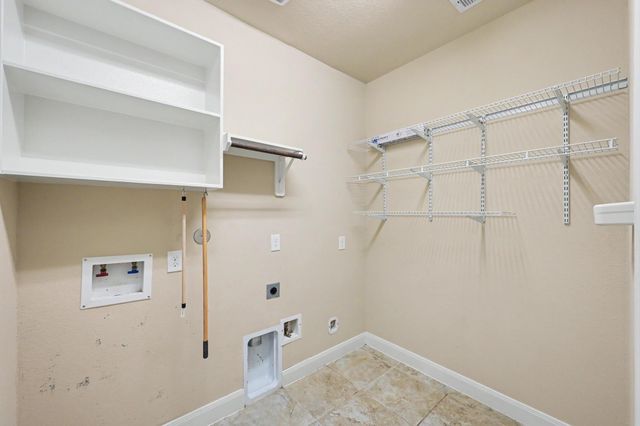 187 Wade Pointe Drive, Montgomery, TX 77316