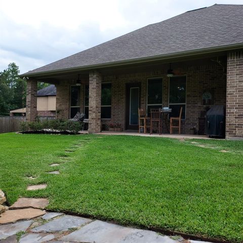 187 Wade Pointe Drive, Montgomery, TX 77316