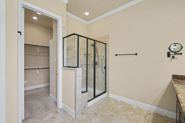 187 Wade Pointe Drive, Montgomery, TX 77316