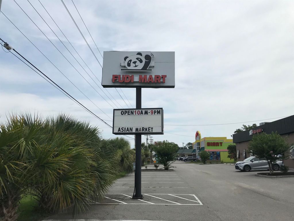901 N Highway 17 Fudi Mart, Surfside Beach, SC 29575 — exterior