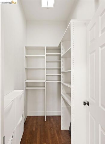6577 Glen Oaks Way, Oakland, CA 94611