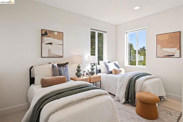 6577 Glen Oaks Way, Oakland, CA 94611
