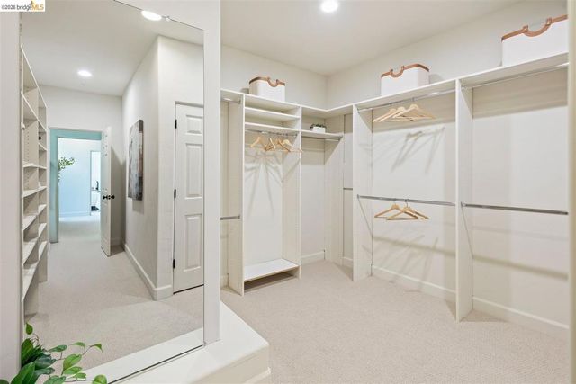 6577 Glen Oaks Way, Oakland, CA 94611