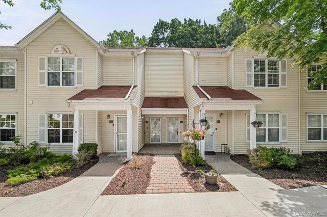309 Gazebo Court, New Windsor, NY 12553
