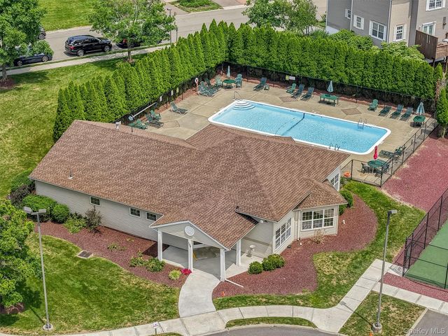309 Gazebo Court, New Windsor, NY 12553